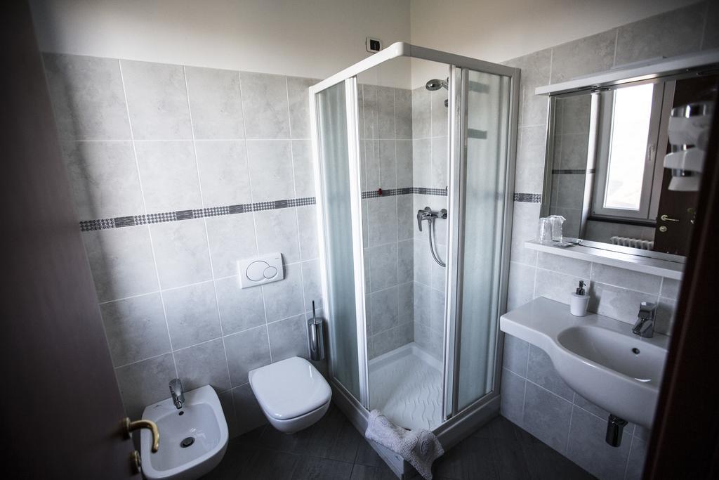 Albergo La Veranda Tavarone Oda fotoğraf